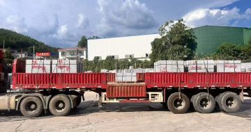 重庆 芝麻灰花岗岩地铺石出货日常