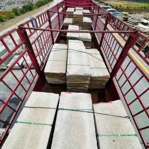 重庆 黄金麻花岗岩荔枝面，光面毛板装车完成