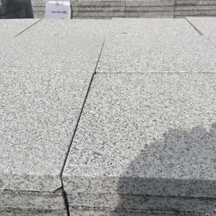 重庆 白麻花岗岩石材推荐 荔枝面地铺石