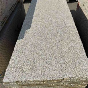 重庆 黄金麻花岗岩荔枝面毛板，半成品