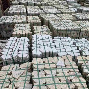 重庆 黄金麻白麻花岗岩荔枝面地铺石(冰裂纹)