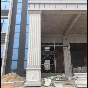 重庆 芝麻白光面花岗岩门楼大柱（罗马柱）配雕花底座