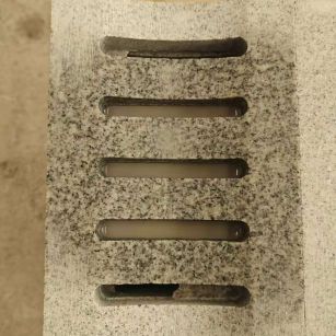 重庆 芝麻白拉丝面花岗岩U型开槽排水槽