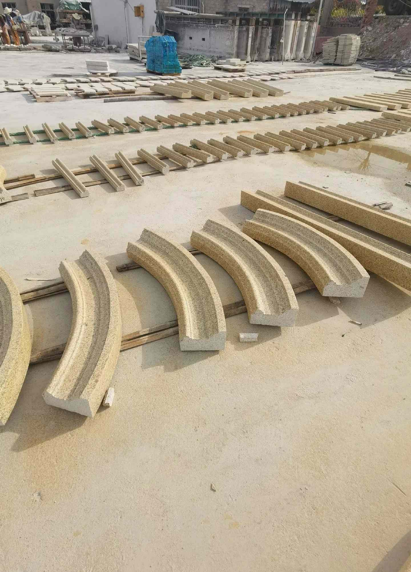 重庆 黄金麻花岗岩别墅线条