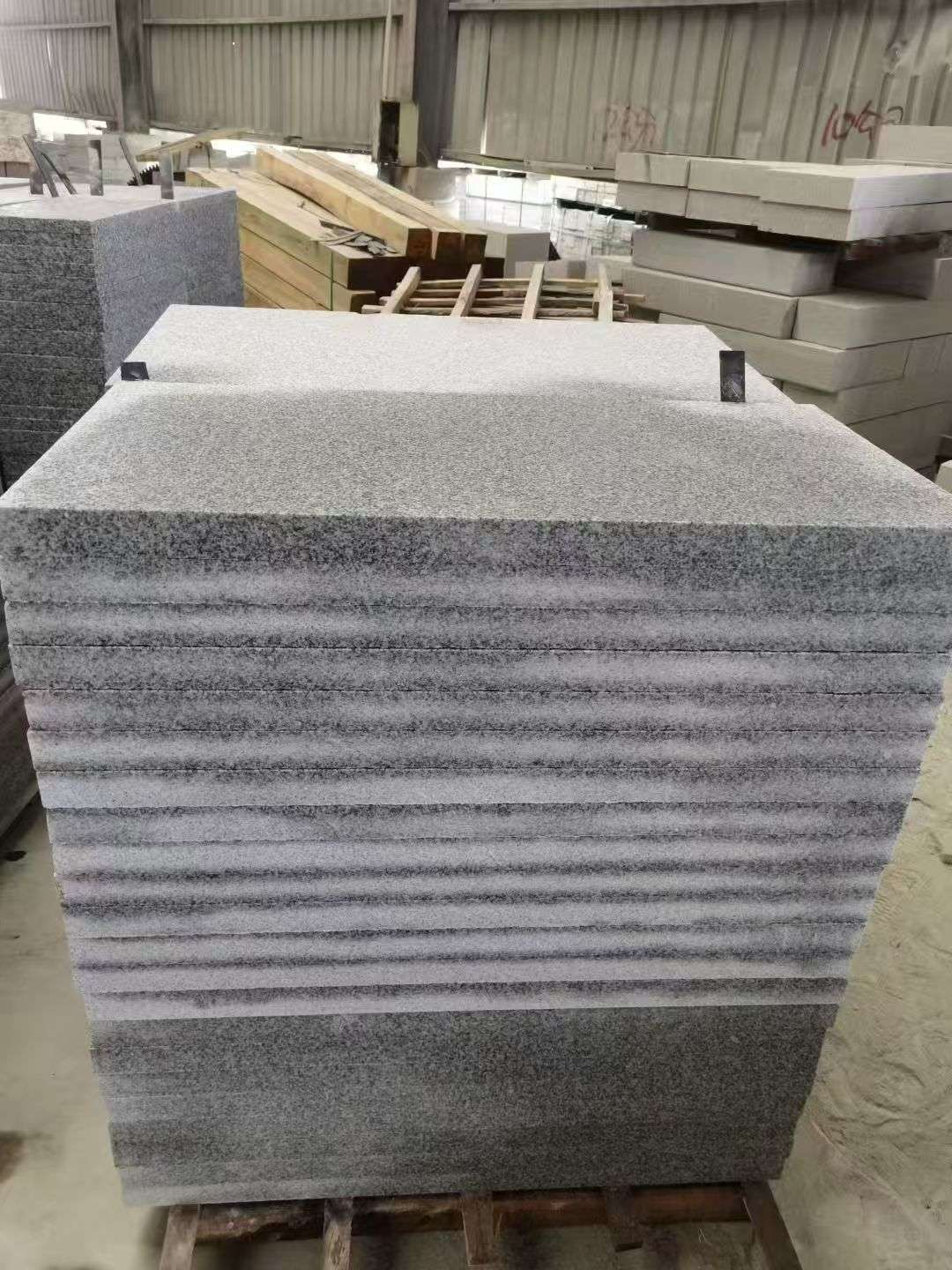 重庆 芝麻白5公分火烧地铺成品，900*400，规格可定制