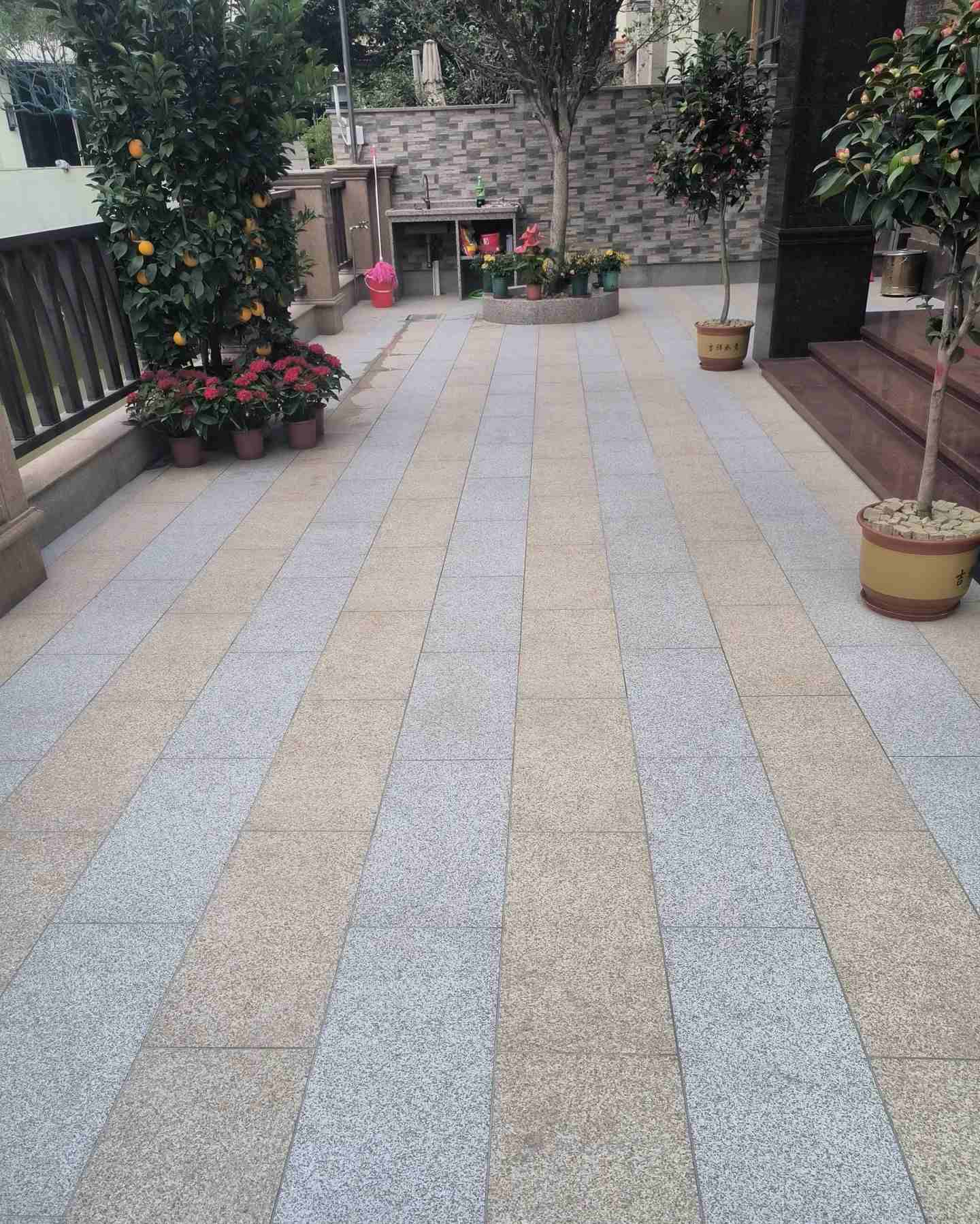 重庆 黄金麻白麻荔枝面庭院铺装展示