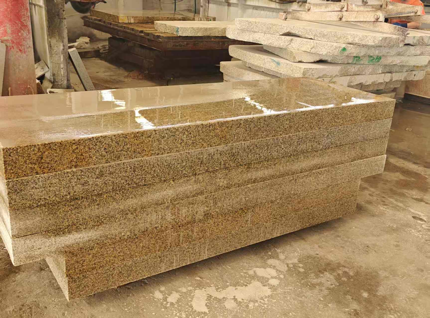 重庆 黄金麻栏杆料半成品加工中