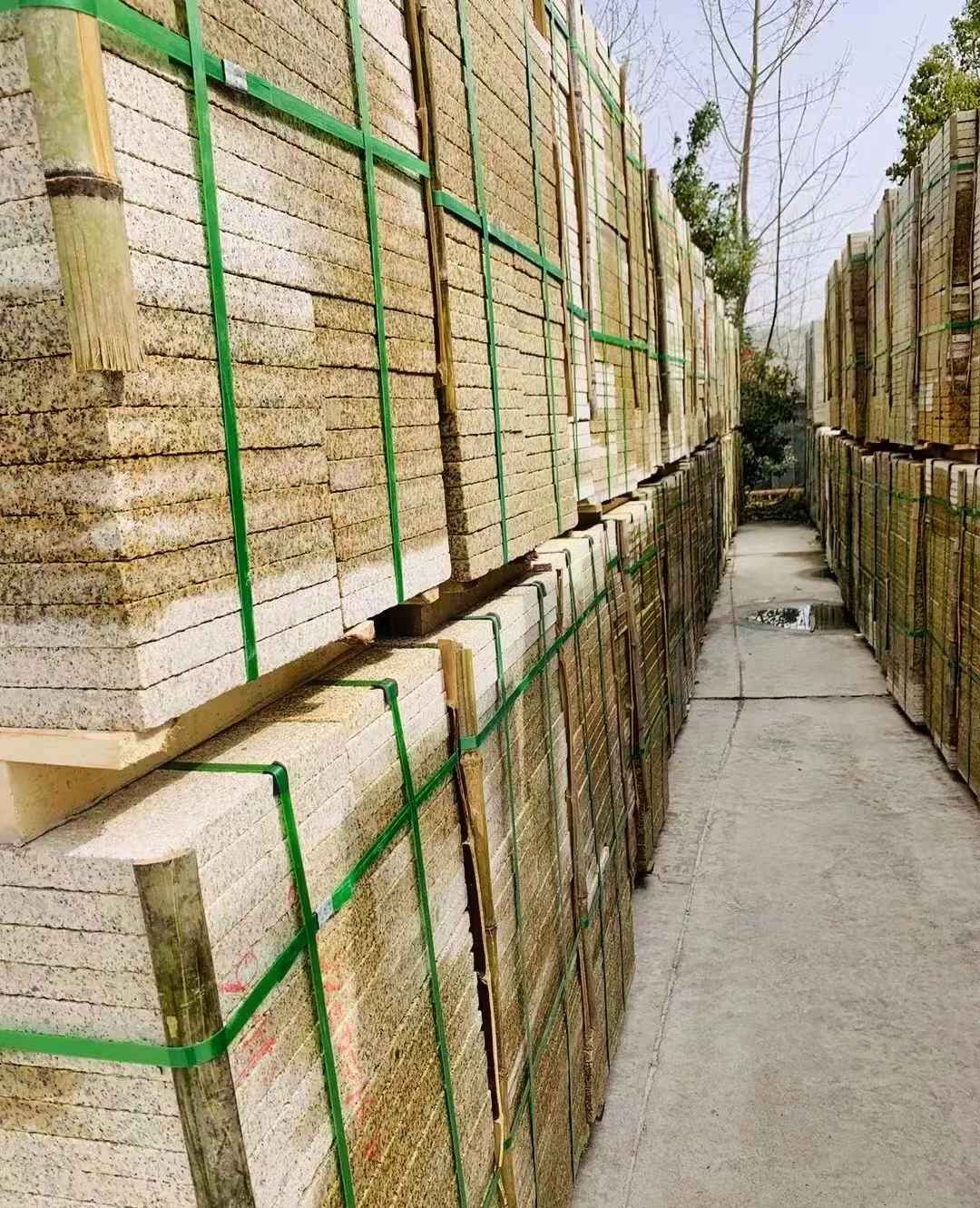 重庆 黄金麻花岗岩荔枝面地铺石