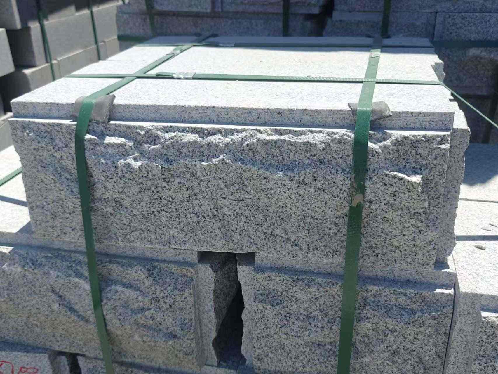 重庆 芝麻白花岗岩自然面成品