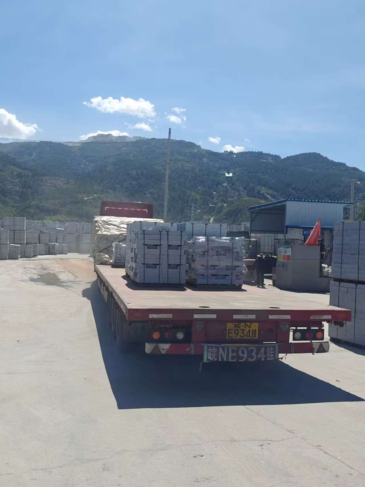 重庆 芝麻白仿形路沿石，直形路沿石