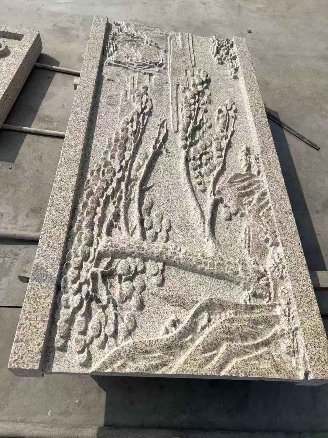 重庆 黄金麻雕刻板浮雕迎客松