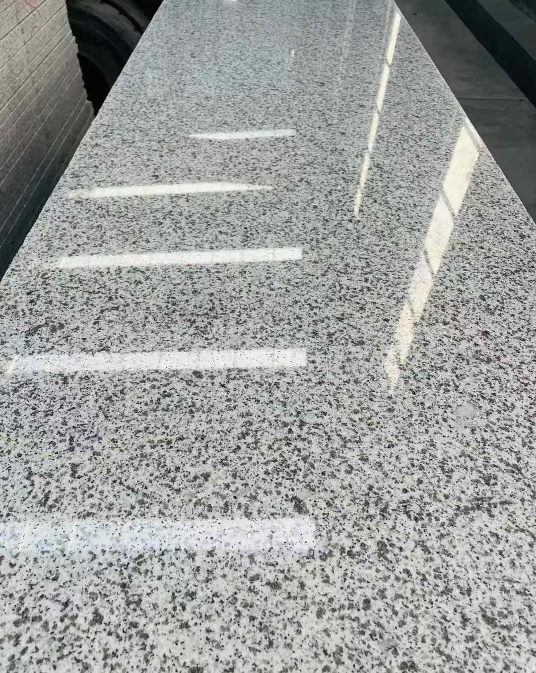 重庆 白麻花岗岩光面毛板